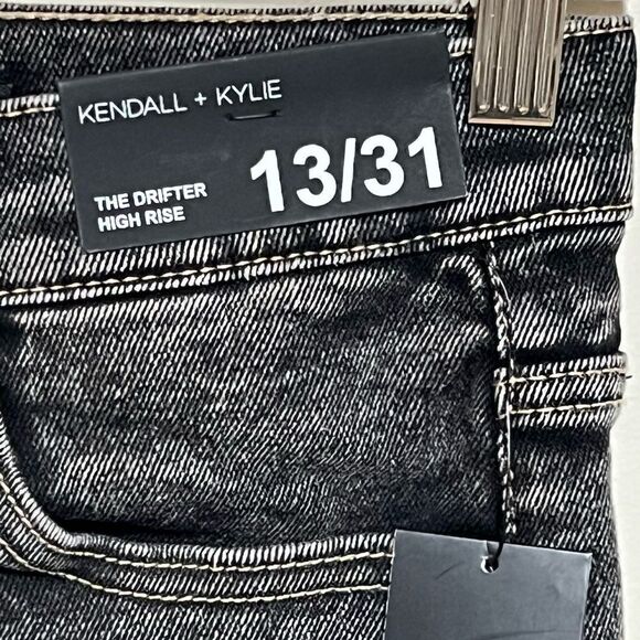 NWT Kendall + Kylie High Rise Black Drifter Denim Shorts Sz 13 31 Waist - Picture 8 of 8